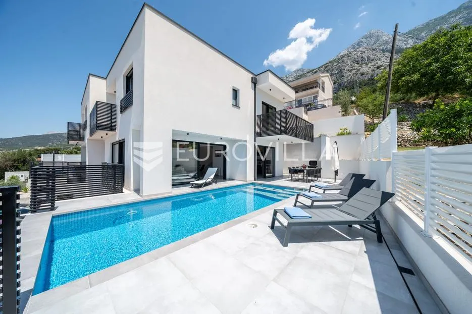 makarska, dvoetažni trosoban stan, s bazenom - slika 23