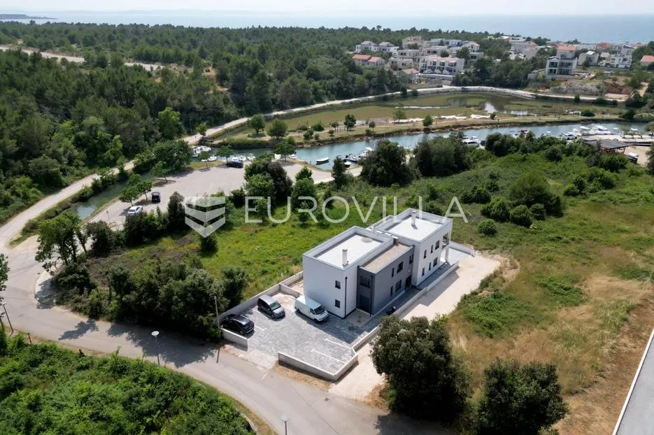 zadar, zaton, trosoban stan s krovnom terasom, 50 m od mora - slika 7