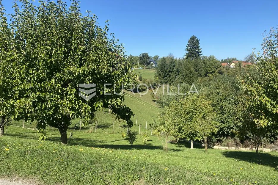 beretinec, zemljište okruženo zelenilom površine 1245 m² - slika 5
