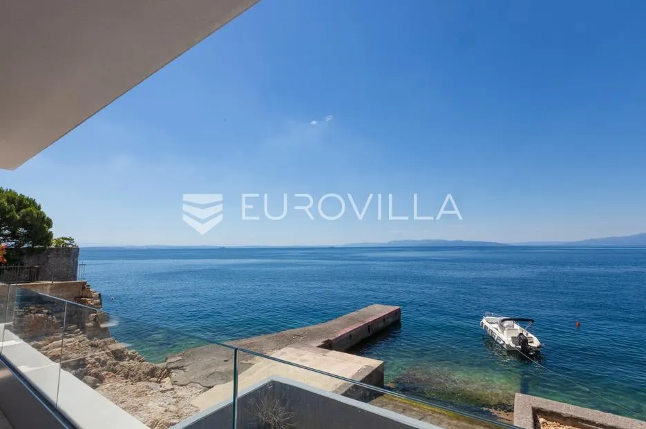 rijeka, pećine, novogradnja, luksuzan trosoban stan 105,96 m² prvi red do mora - slika 16
