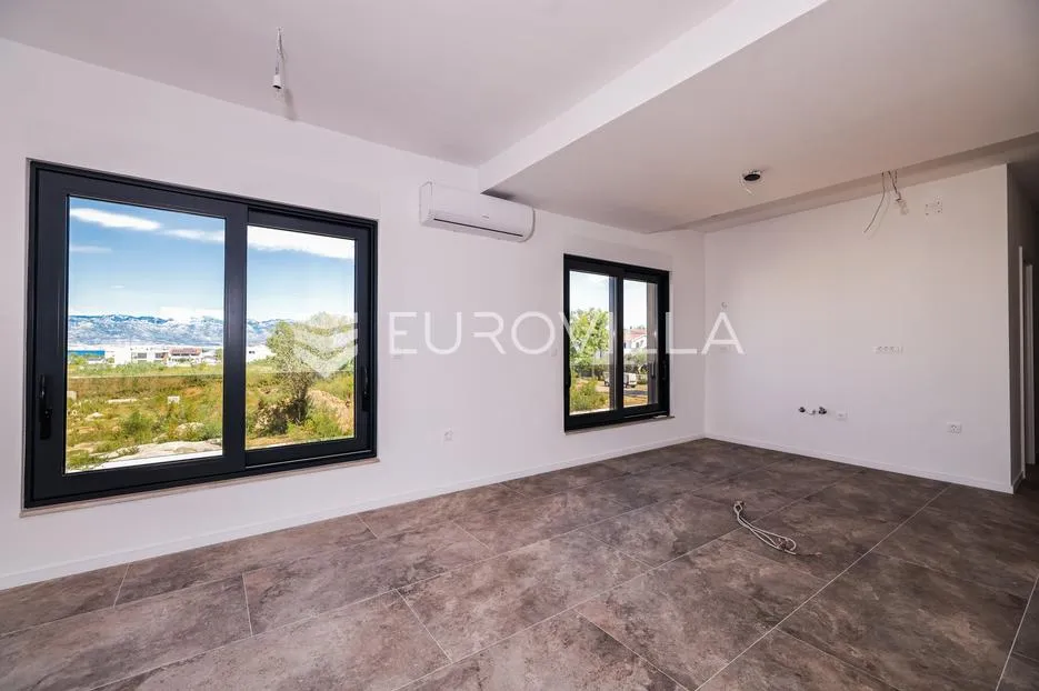 zadar, privlaka, trosoban stan na prvom katu s pogledom na more 113,95 m² - slika 4
