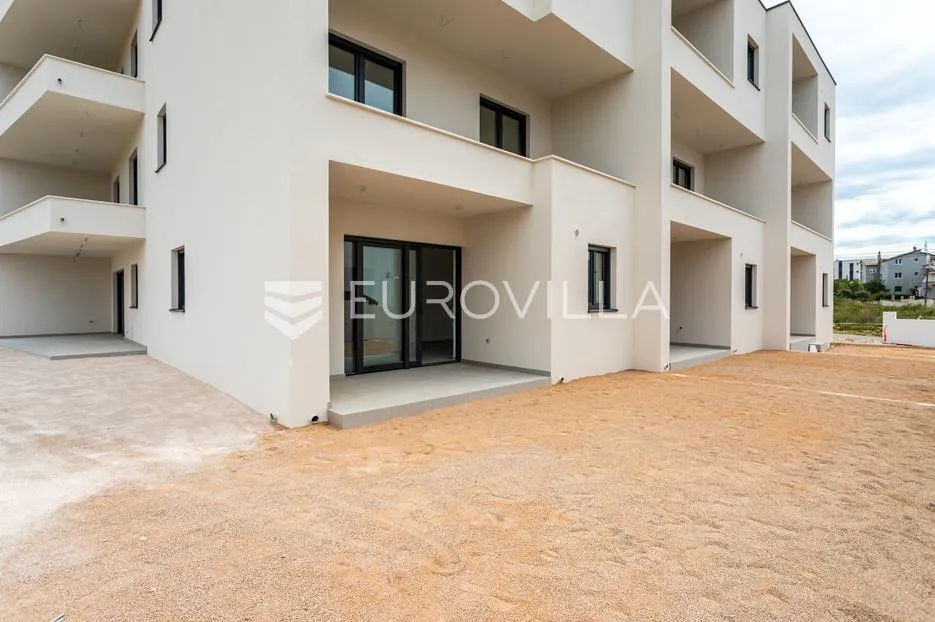 vodice, prostran dvosoban stan, 115,56 m² - slika 14