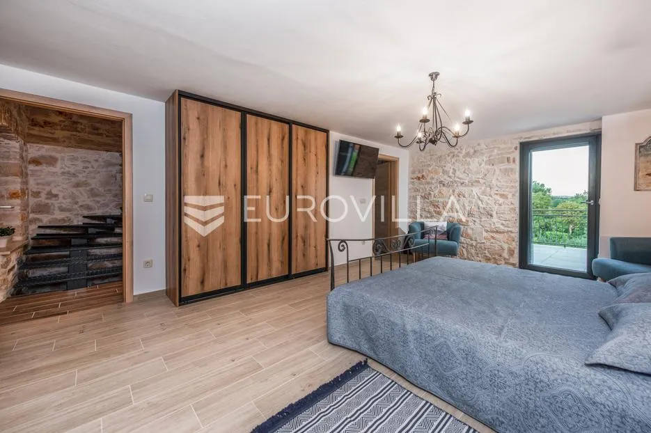 istra, umag, autentična istarska kamena kuća 260 m², okružena zelenilom, 1349 m² okućnice - slika 43