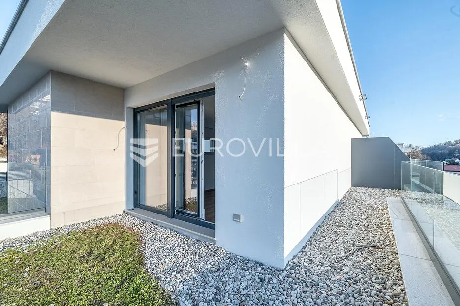 zagreb, mlinovi, luksuzan četverosoban stan 152 m² u duplex kući s garažom - slika 13
