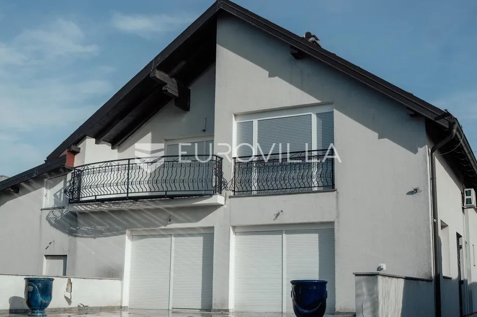 vinkovci, mirkovci, velika kuća s prostranim dvorištem - slika 40