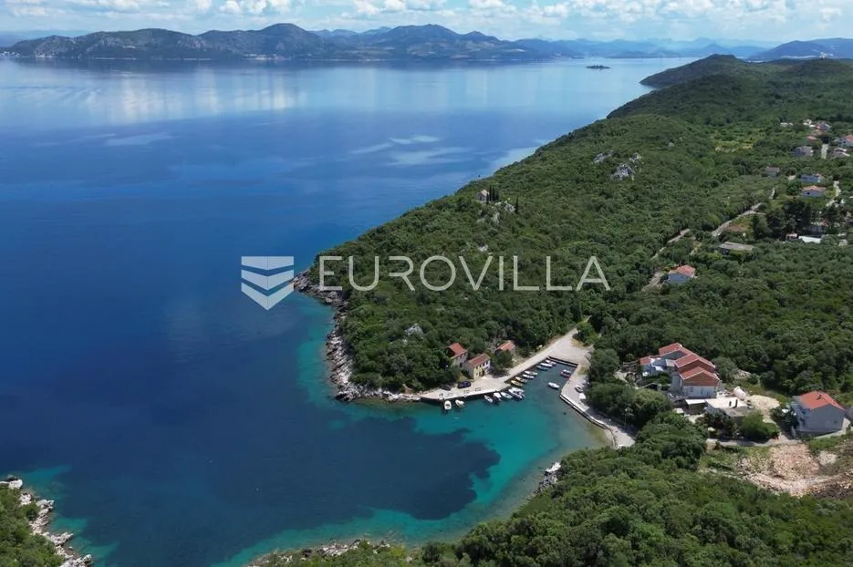 pelješac, osobjava, atraktivno zemljište, prvi red uz more - slika 7