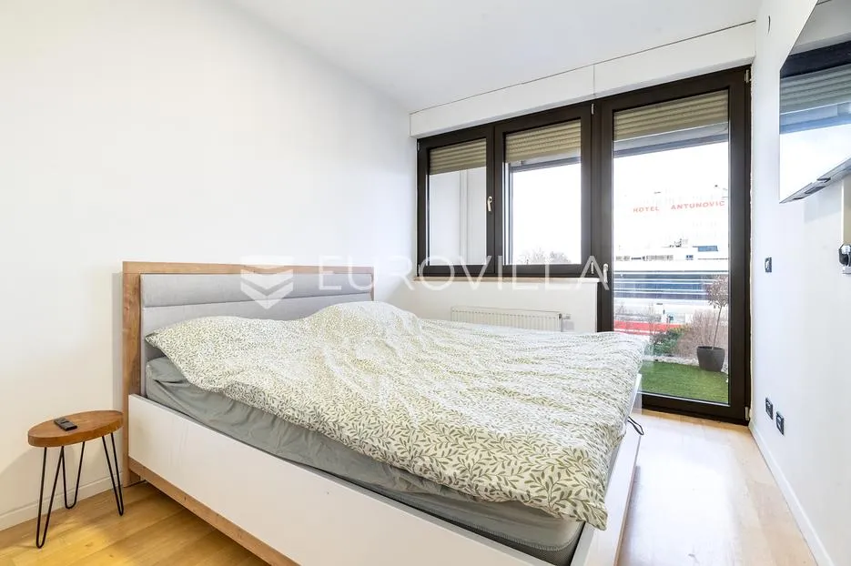 zagreb, špansko, nova galerija, atraktivan dvoetažan stan, 81 m² - slika 5