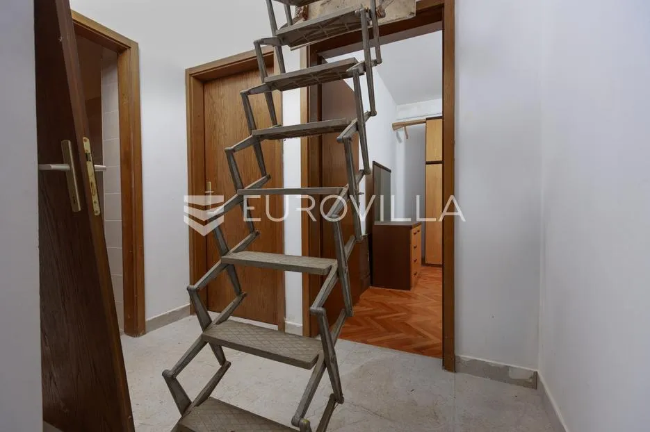rijeka, hosti, južno orijentiran stan 120 m² potkrovlje 150 m², pogled na more - slika 23