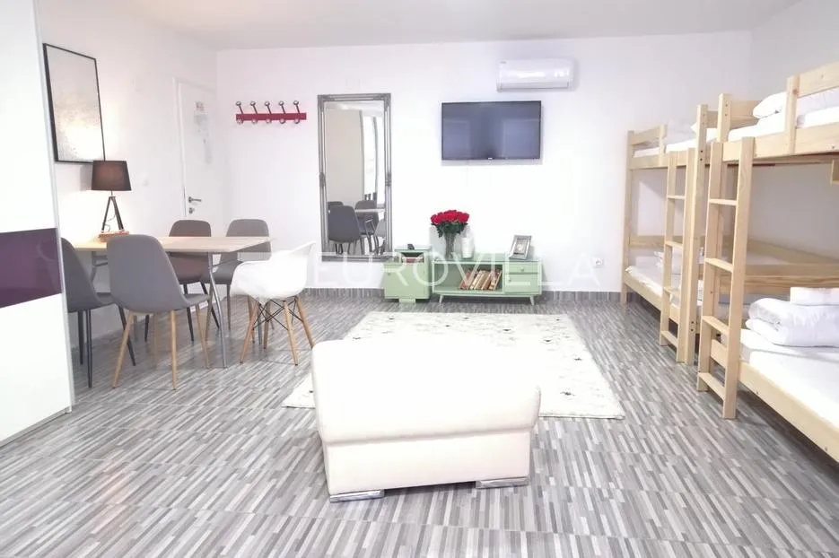 karlovac, hostel 500 m², mirna lokacija, blizina centra - slika 2