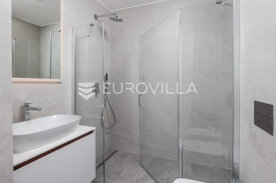 opatija, centar, atraktivan višesoban stan u novogradnji s 4 parkirna mjesta nkp 254 m2 - slika 18