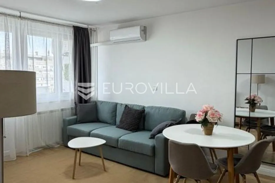 Zagreb, Prečko, novoadaptiran trosoban stan 58 m², prvi najam