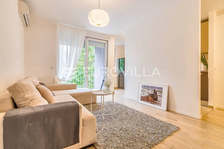 srednjaci, prekrasan dvosoban stan 56 m² - slika 2
