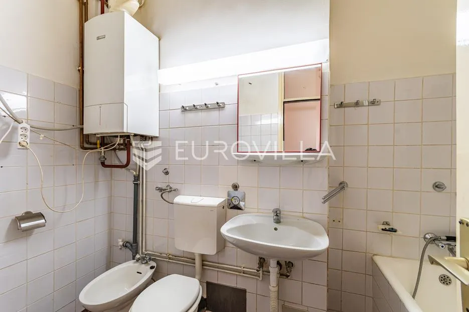 varaždin, centar, prostrani trosoban stan površine 82 m² s očaravajućim pogledom - slika 12
