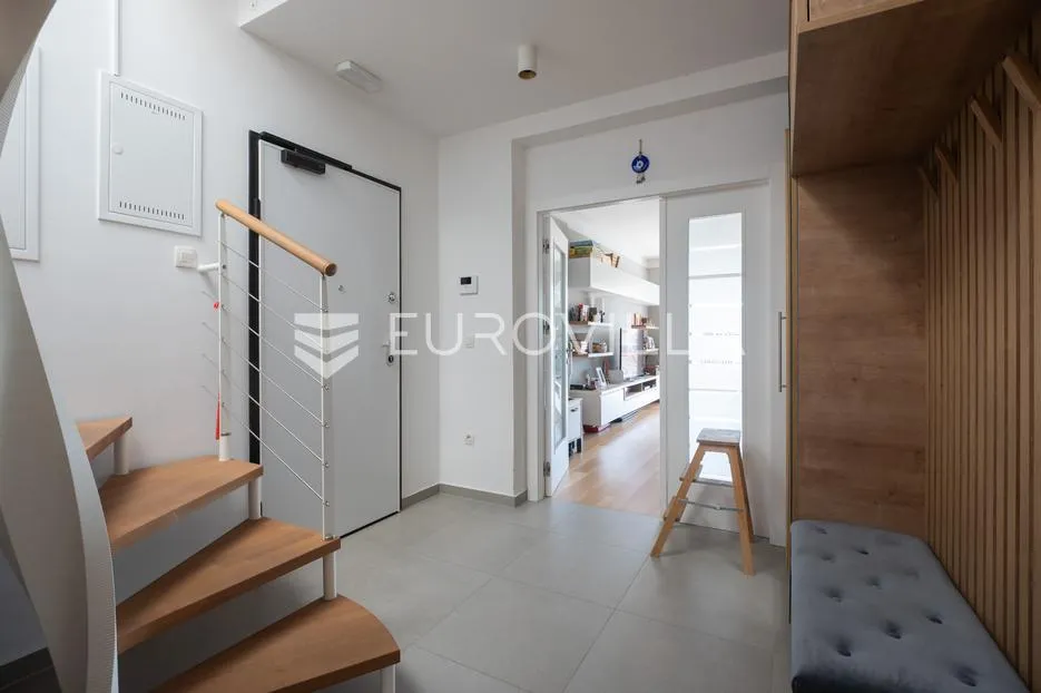 zadar, borik, luksuzan penthouse površine 137,26 m² s terasama na top lokaciji - slika 32