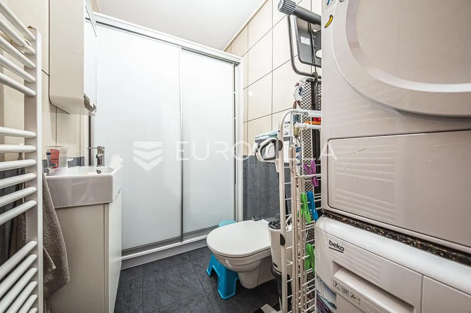 zagreb, prečko, prekrasan dvoetažan stan 133.58 m² s parkirnim mjestom - slika 34