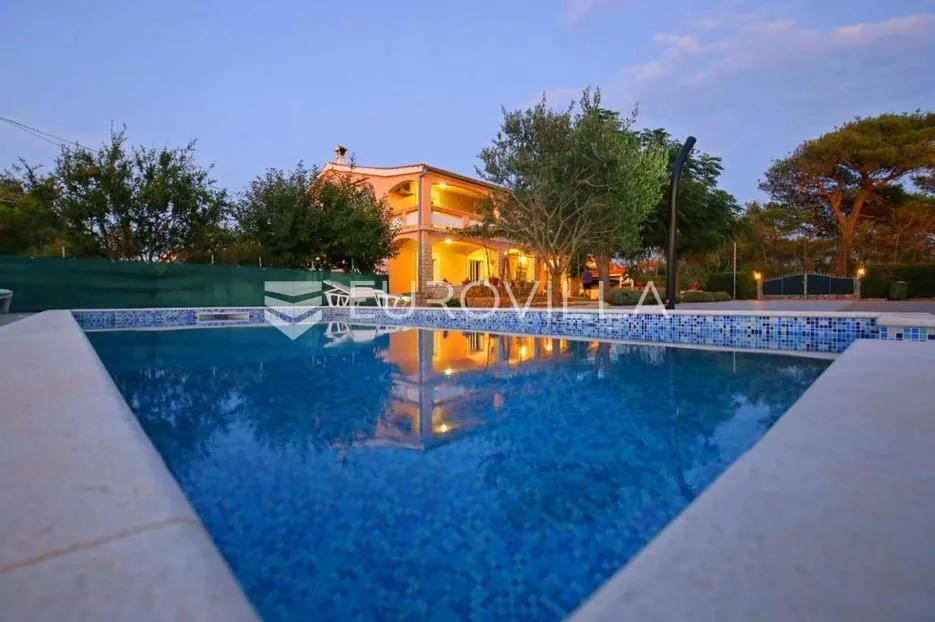 zadar, vir, samostojeća kuća, prekrasan vrt, mogućnost restorana u prizemlju, veliki potencijal - slika 18