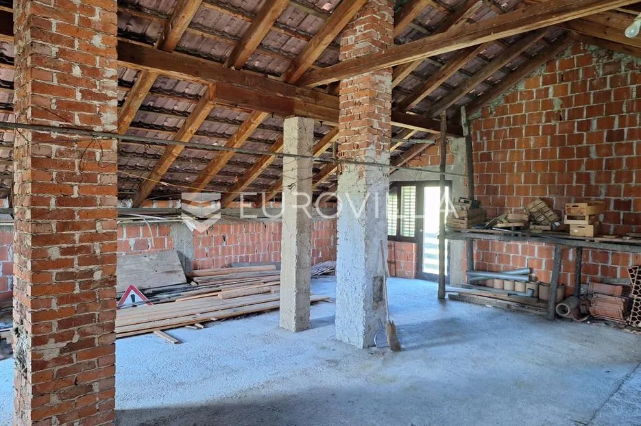 karlovac, velika jelsa, kuća, 175 m2, mirna lokacija - slika 8