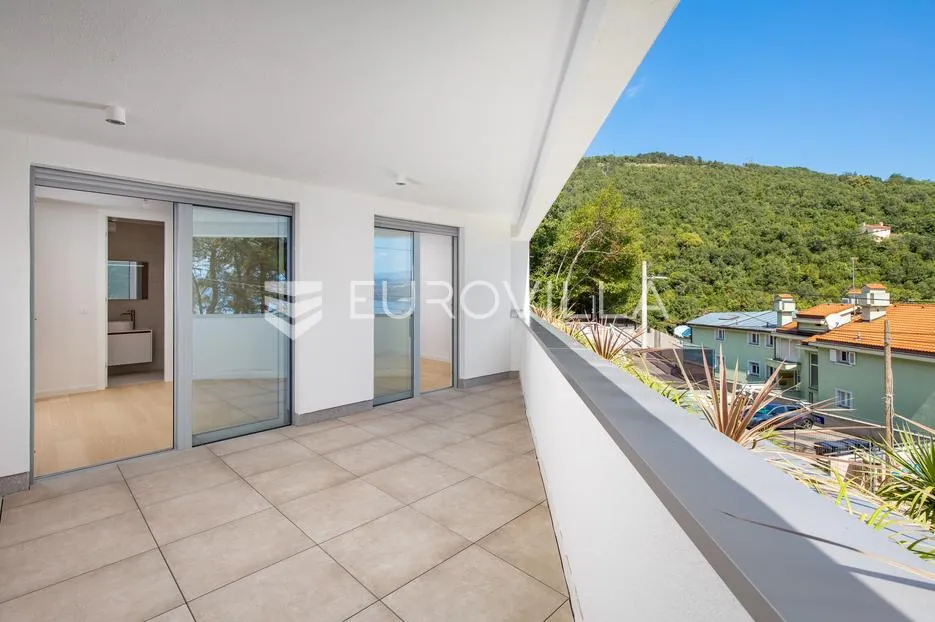 opatija, centar, dvosoban stan u novogradnji nkp 102 m2 - slika 16