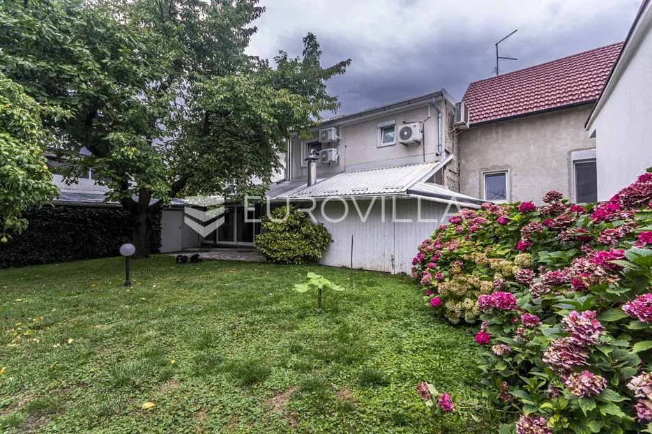 varaždin, centar, stambeno poslovna kuća površine 185 m² - slika 22