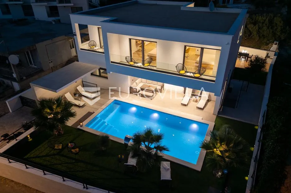 primošten, prekrasna vila s bazenom i pogledom na more, 311,56 m² - slika 38