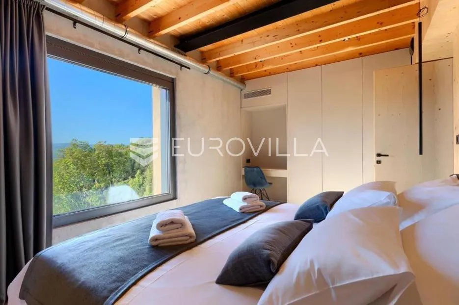 istra, motovun, luksuzna dizajnerska vila s infinity bazenom i panoramskim pogledom - slika 17
