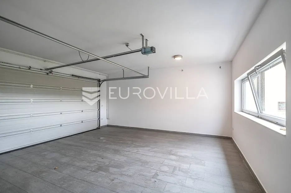 zagreb, šestine, prekrasna luksuzna vila s bazenom - slika 25