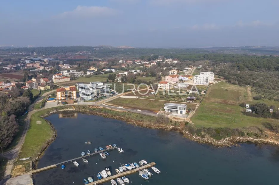 Istra, Pomer, građevinsko zemljište s pogledom na more - Pomer, Medulin