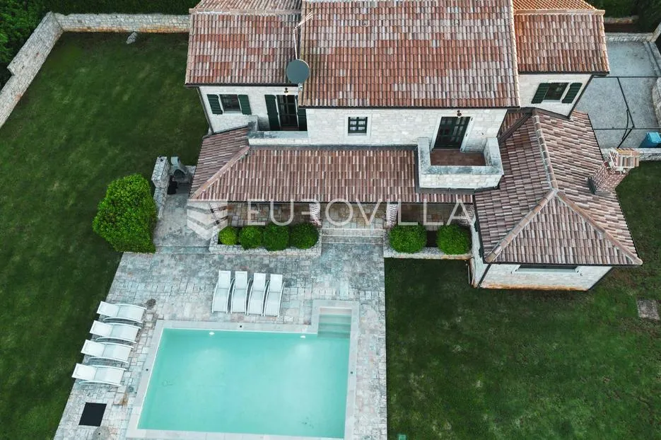 istra, sveti lovreč, kamena vila 200 m² s bazenom, velikim vrtom i pogledom na more - slika 18