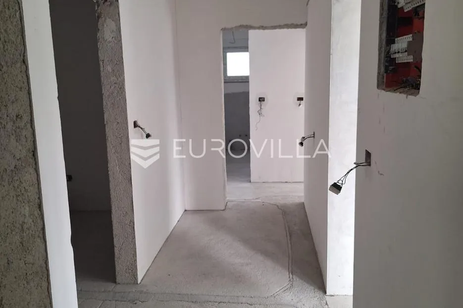 karlovac, tušilović, kuća 420 m², 3 stana - slika 6