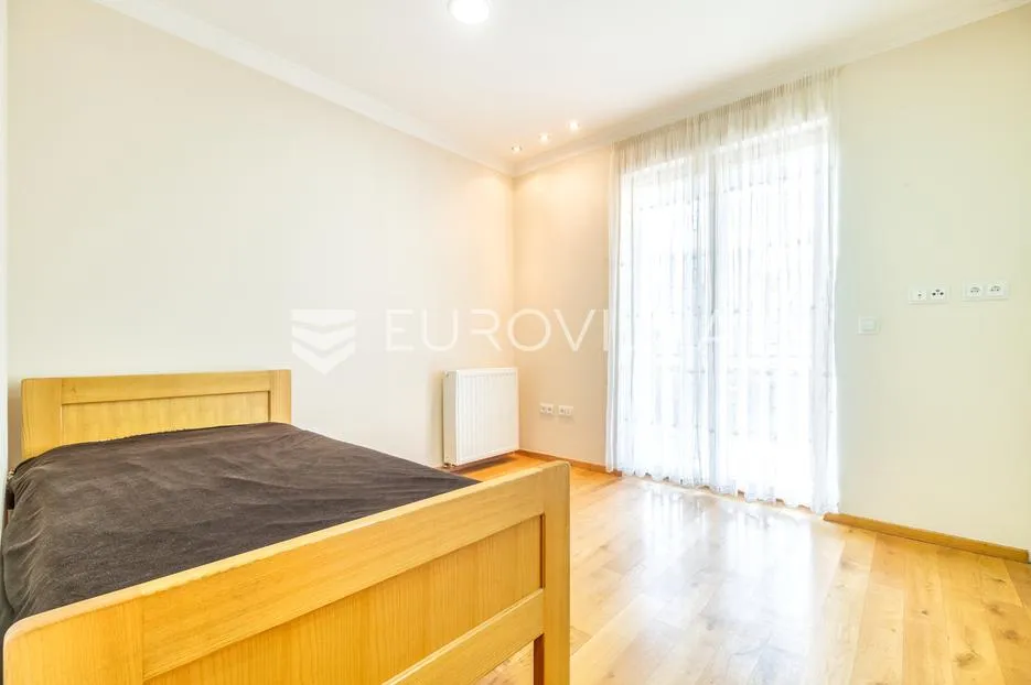 zagreb, babonićeva ulica, četverosoban stan nkp 180 m2 - slika 6