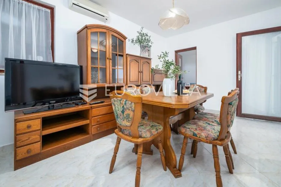 Istra, Barbariga, trosoban apartman 65 m² u apartmanskom naselju