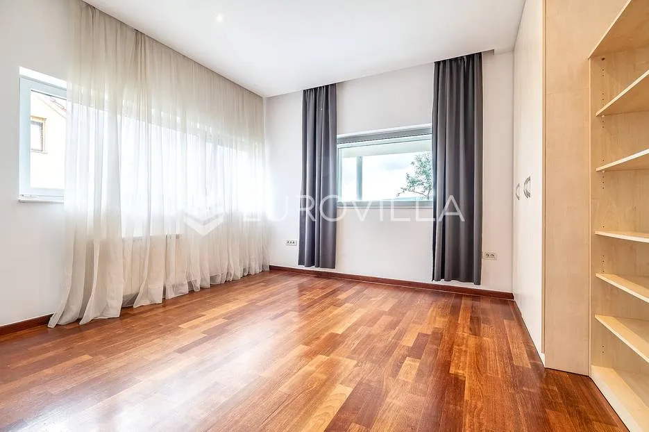 zagreb, šestine, prekrasna luksuzna vila s bazenom - slika 13