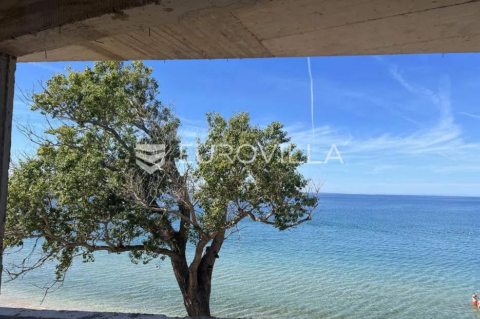 otok pag, plaža perilo, trosoban stan u luksuznoj novogradnji prvi red do mora - slika 16
