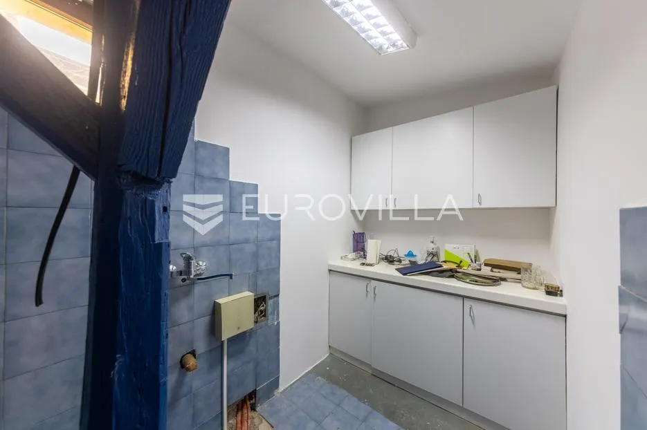 osijek, centar, zakup, opremljena poslovna zgrada prizemlje 650 m² - slika 22