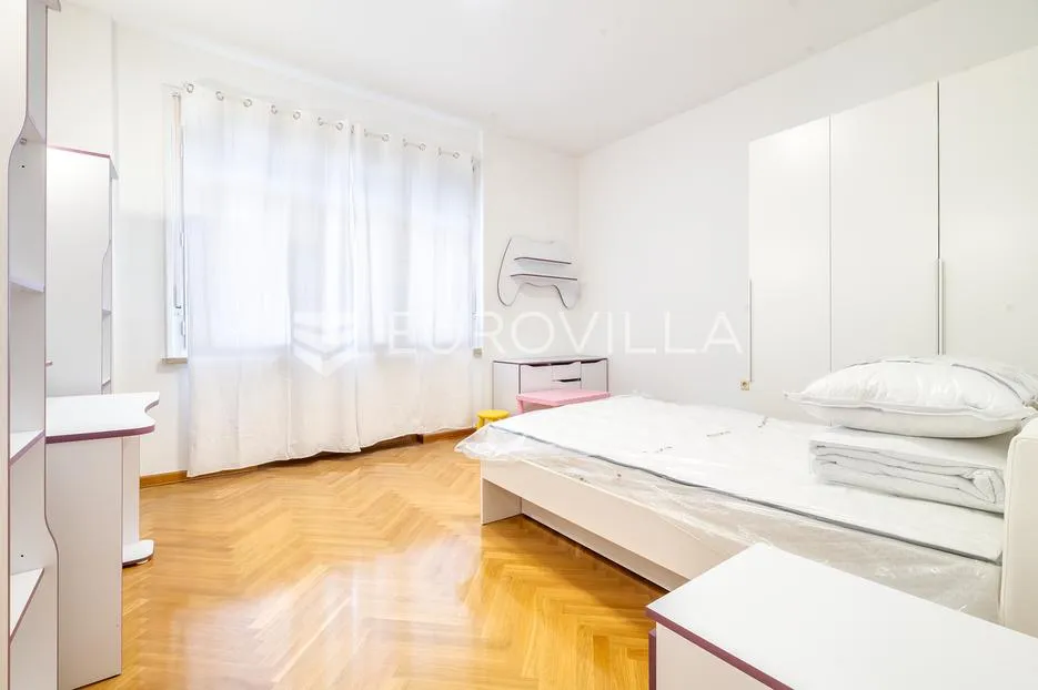 zagreb, donji grad, prekrasan peterosoban stan 132 m² - slika 8