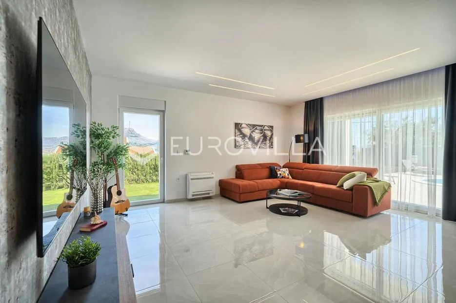 kaštel novi, novoizgrađena vila za dugoročni najam - slika 7