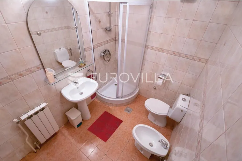 istra, premantura, duplex kuća 260 m² s pogledom na more i bazenom 24 m² - slika 13