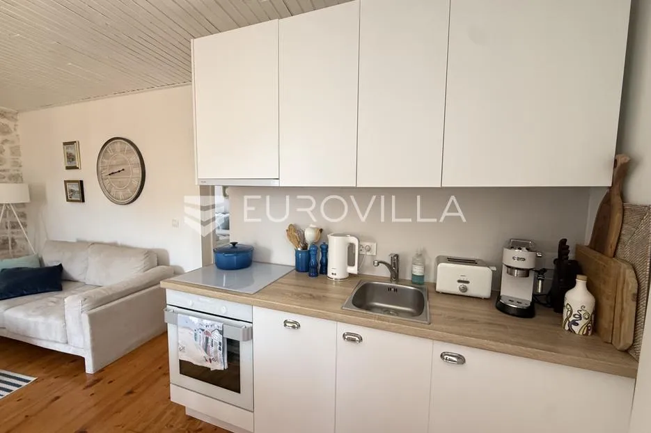 istra, rovinj, adaptirani i osunčani mediteranski stan u srcu pješačke zone - slika 8