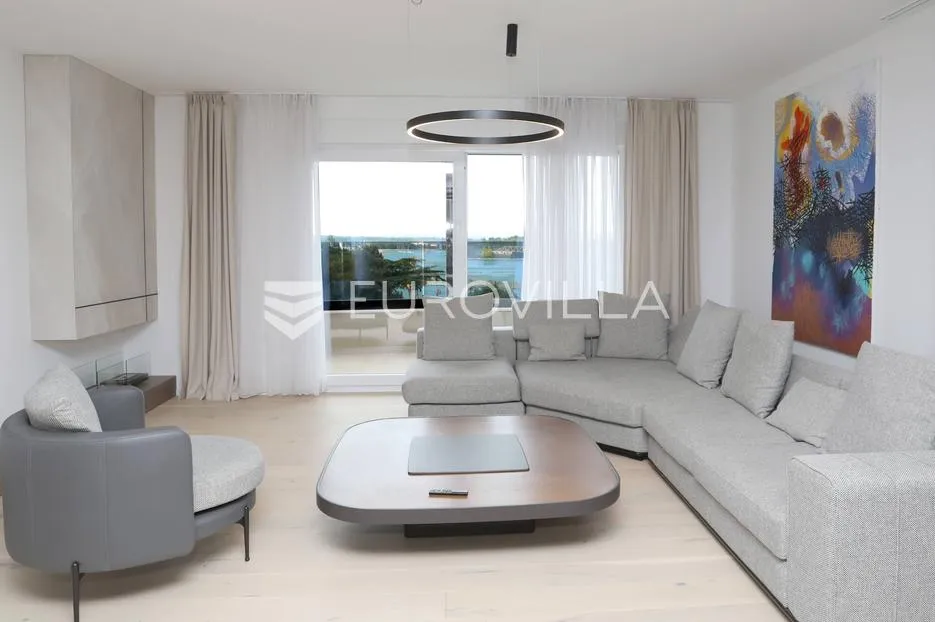 istra, pula, luksuzni penthaus 162 m² s pogledom more na top lokaciji - slika 9