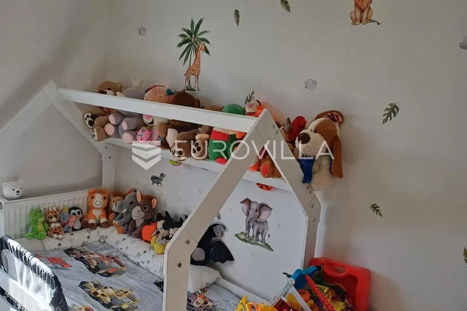 rijeka, srdoči trosoban stan 62 m² s velikom okućnicom - slika 9