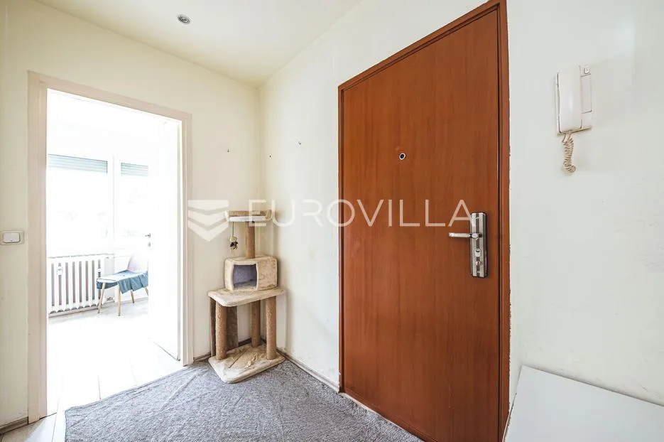 zagreb, zapruđe, novouređen i atraktivan dvosoban stan 43 m² - slika 11