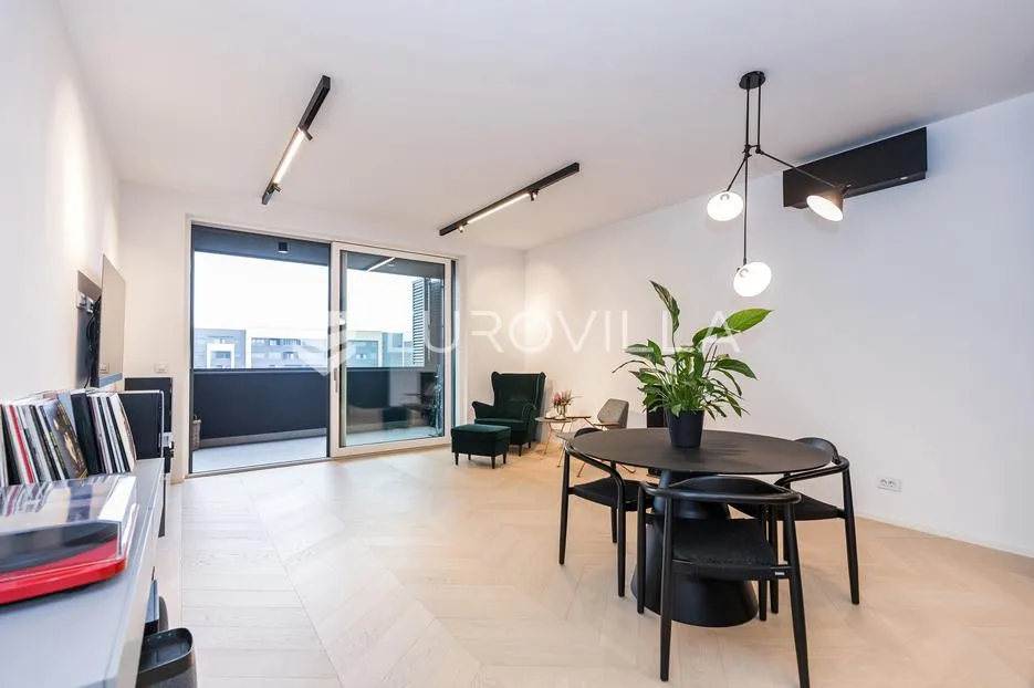 zagreb, vmd heinzelova, luksuzan četverosoban stan 120 m² - slika 28