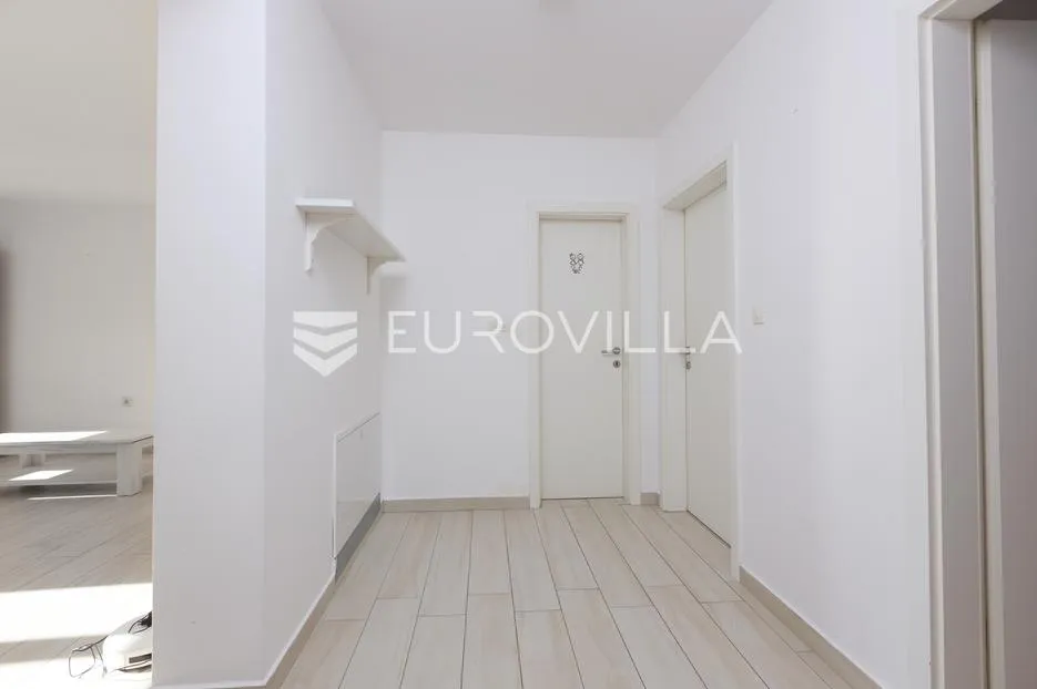 rijeka, draga, moderan trosoban stan od 82 m² sa sunčanim balkonom i sjenovitom terasom - slika 8