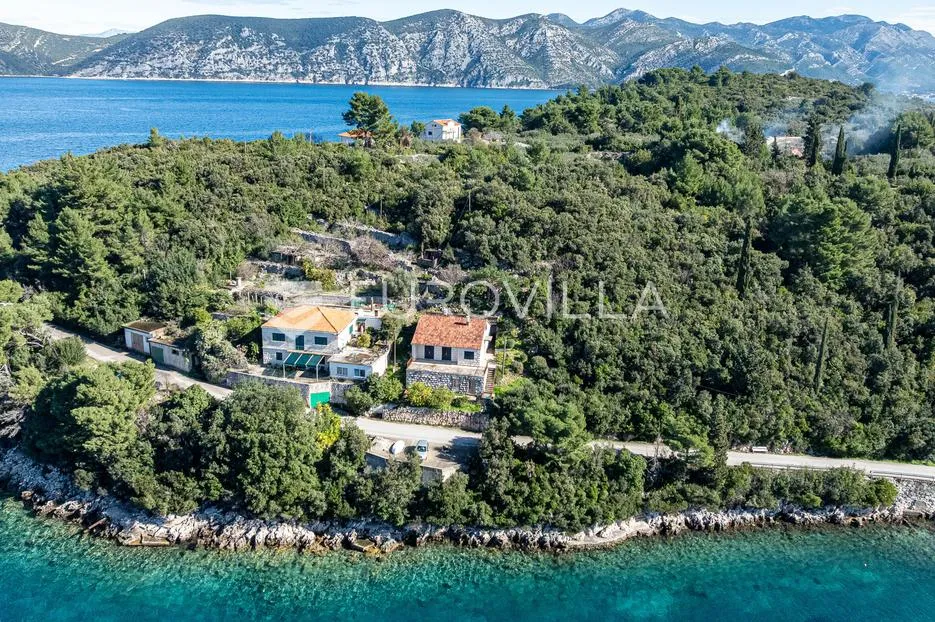 Otok Korčula, Račišće, građevinsko zemljište, prvi red do mora