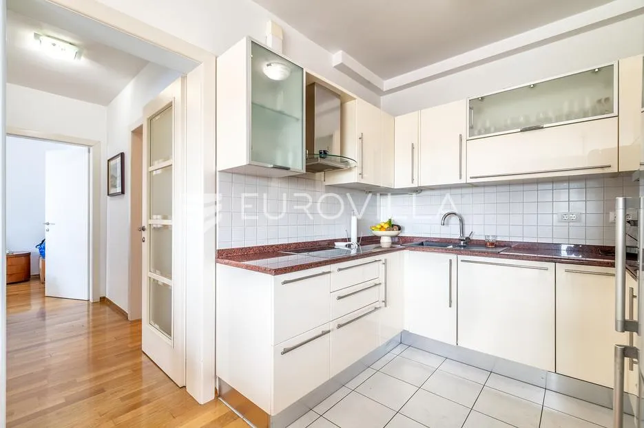 zagreb, vrbik, vmd, odličan peterosoban stan 148 m², dupla garaža - slika 4