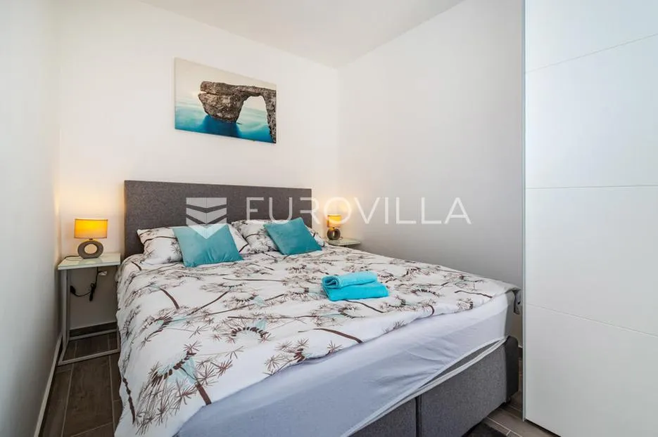 zadar, gornji karin, moderna kuća s bazenom i dva apartmana, 200 m od mora - slika 9