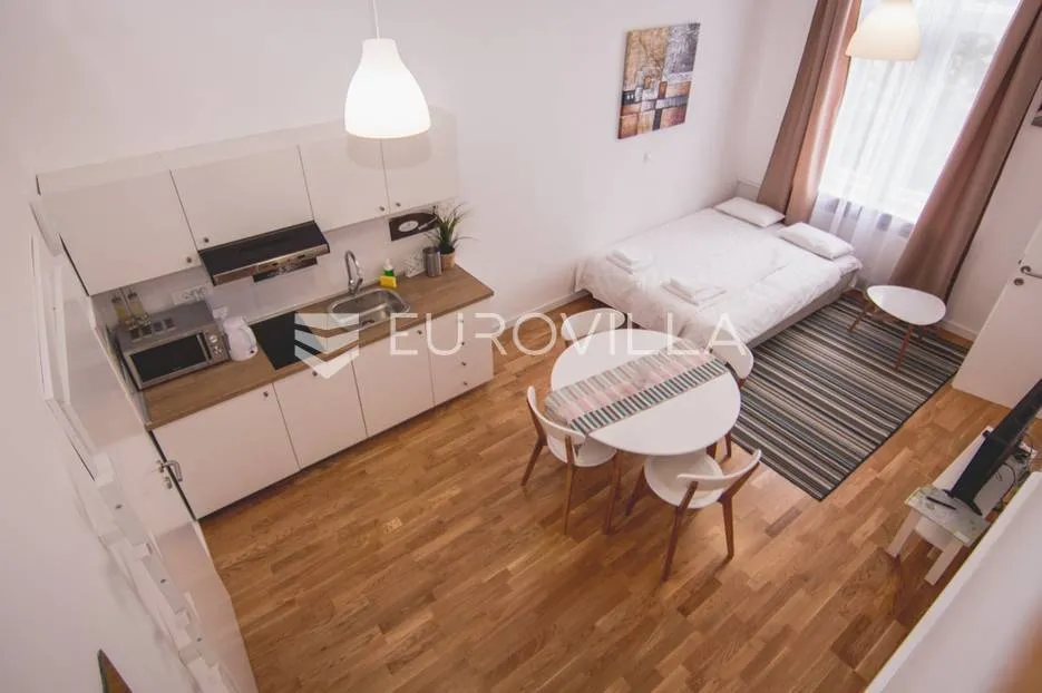 centar stan 205m2 podijeljen na 5 apartmana i sobu - slika 38