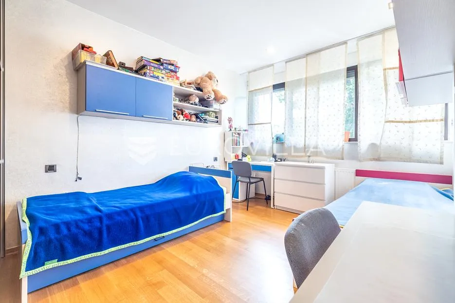 zagreb, tuškanac, uređen trosoban stan s garažom na premium lokaciji - slika 6