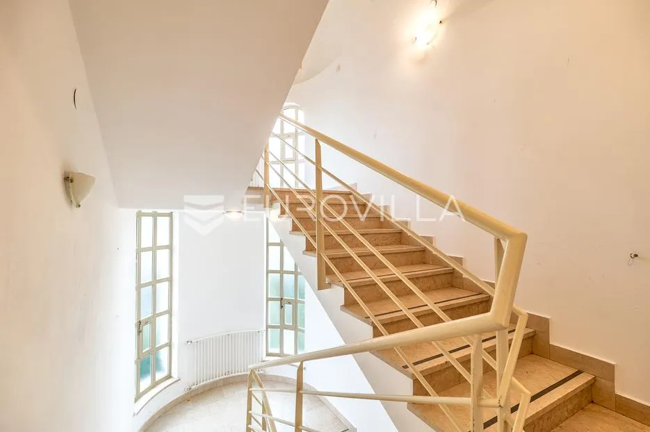 remete, objekt 1.050 m², idealan za vrtić/dom - slika 7