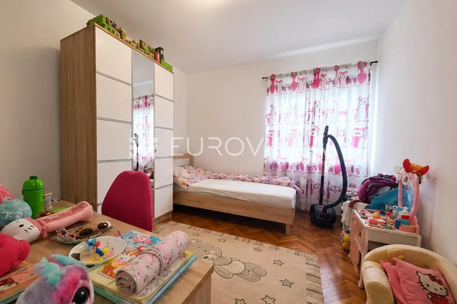 vir, samostojeća prizemnica s garažom i mediteranskim vrtom, 120 m od mora - slika 16